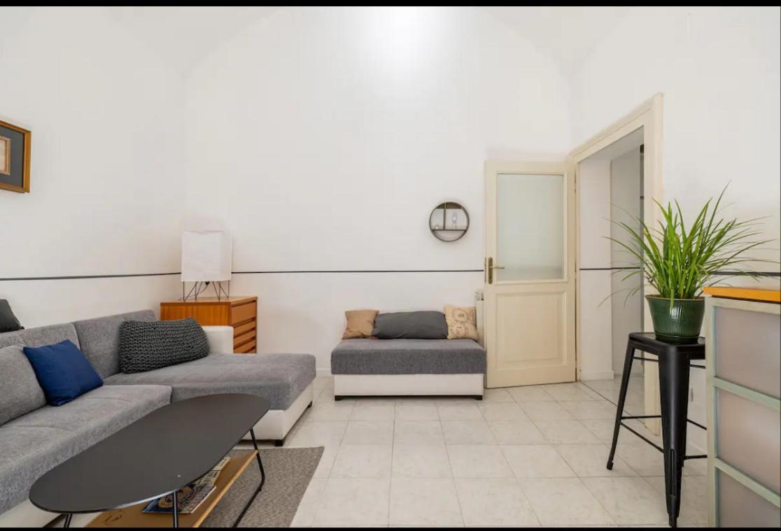 Romeo. Luminoso Al Centro Di Apartamento